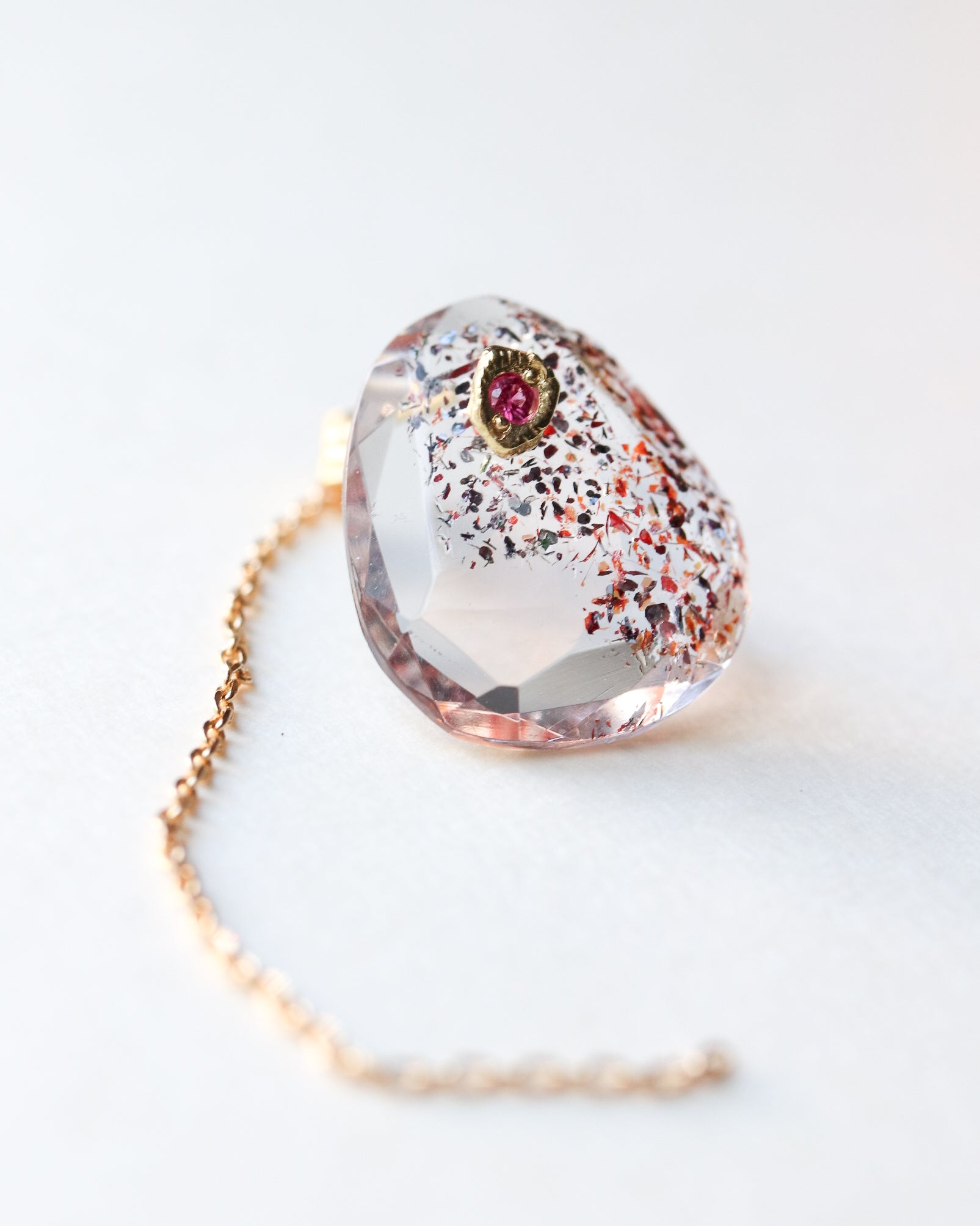Flat Pierced Earring - Strawberry Quartz -