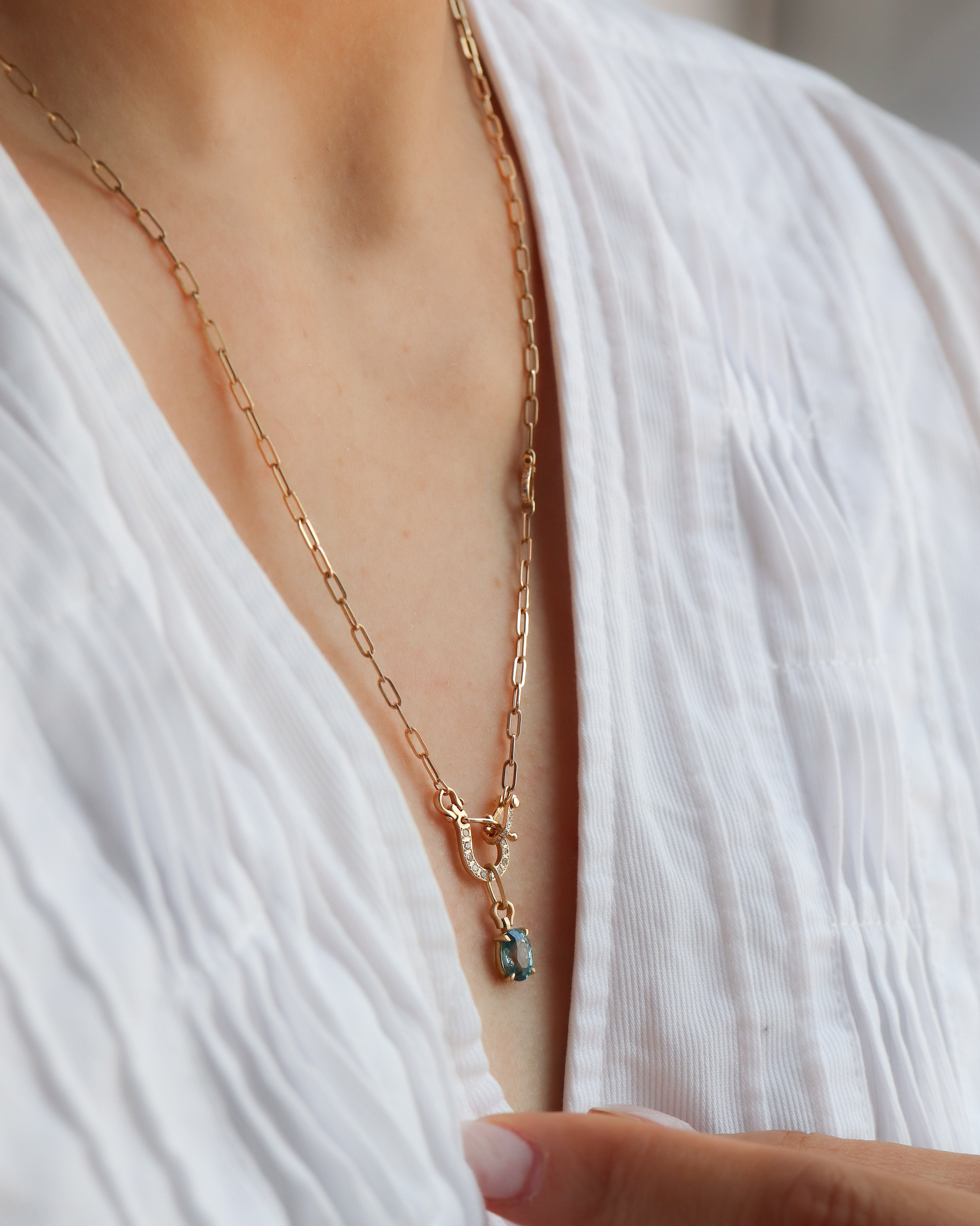 Horse Shoe Prong Necklace - Blue Zircon - – MONAKA jewellery
