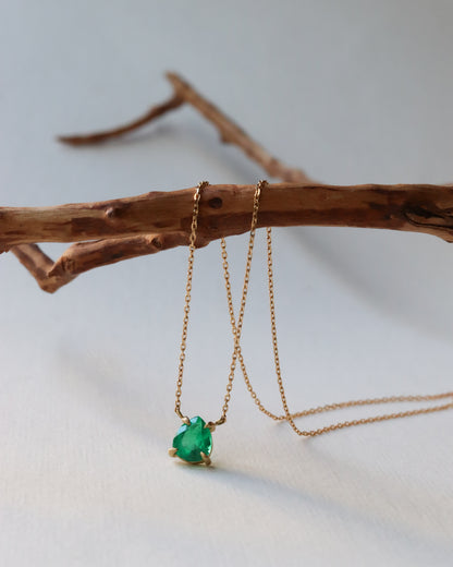 Prong Necklace - Emerald -