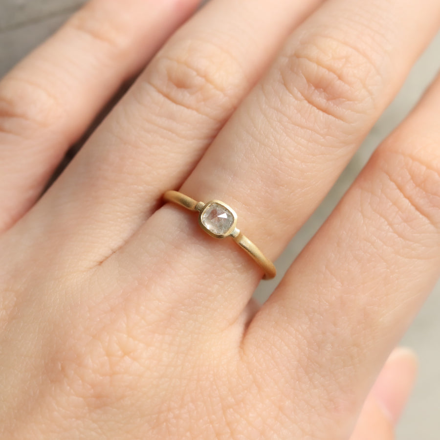 Collet Ring - Natural Diamond -