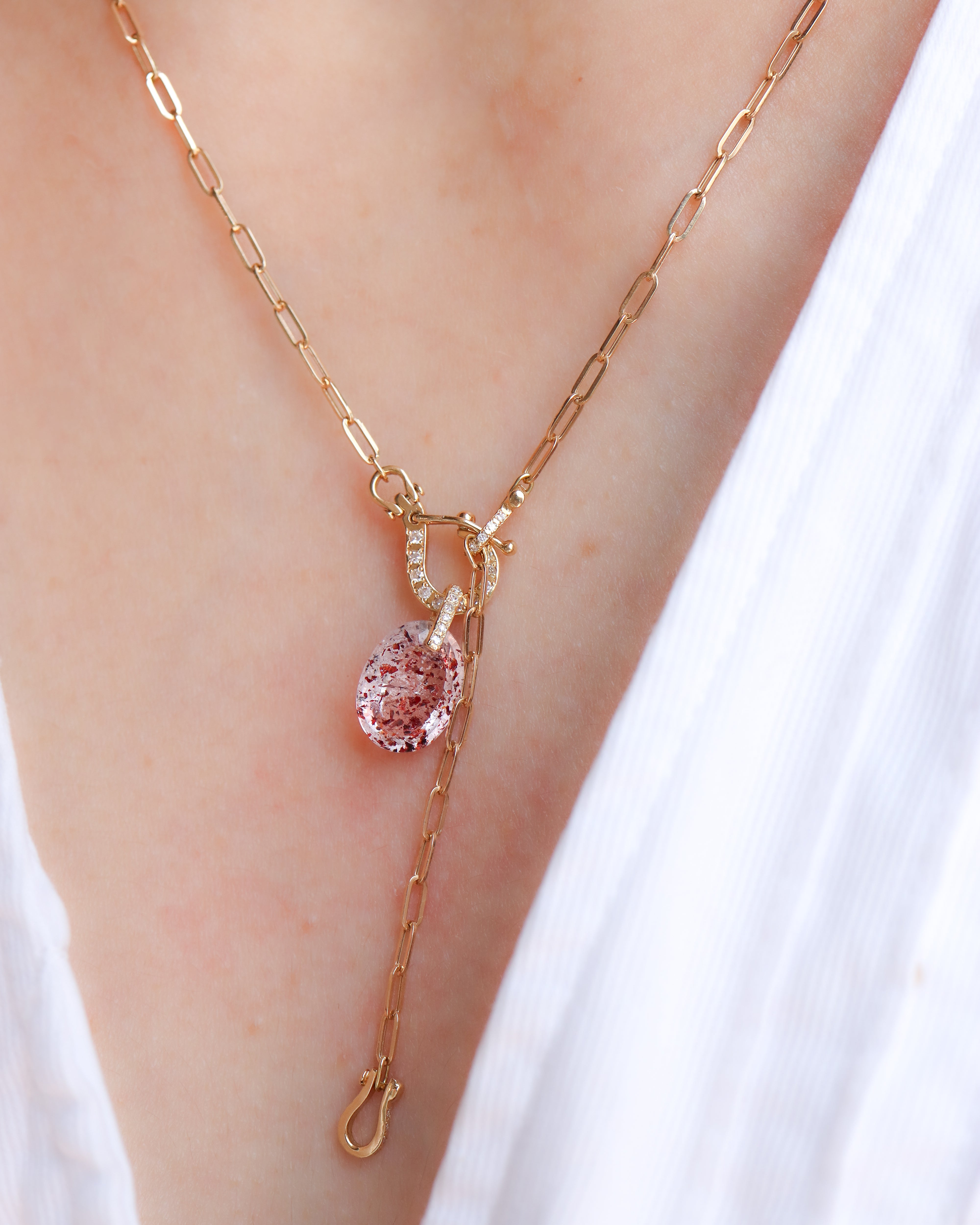 Hibiki Stone Necklace - Strawberry Quartz -