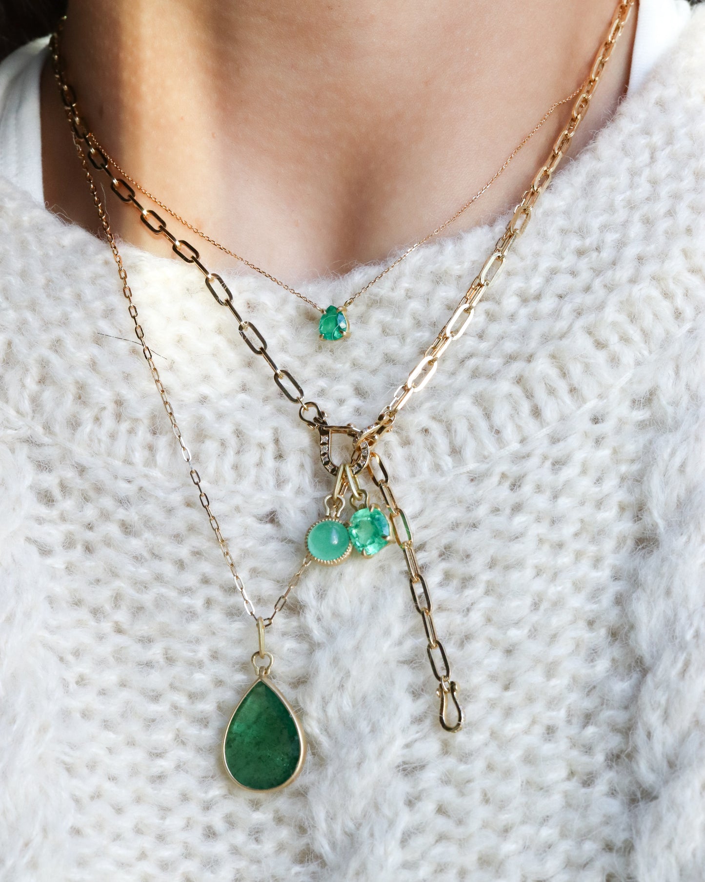 HorseShoe Milgrain Necklace - Emerald -