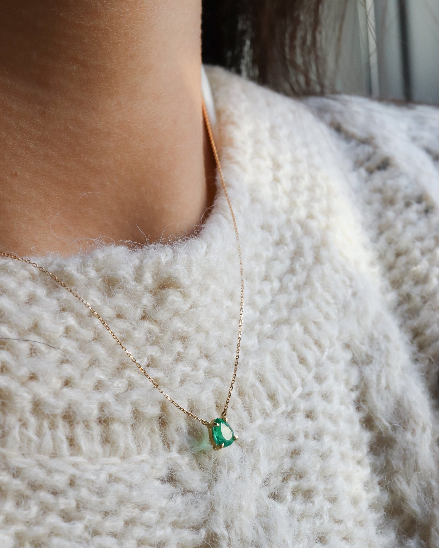 Prong Necklace - Emerald -