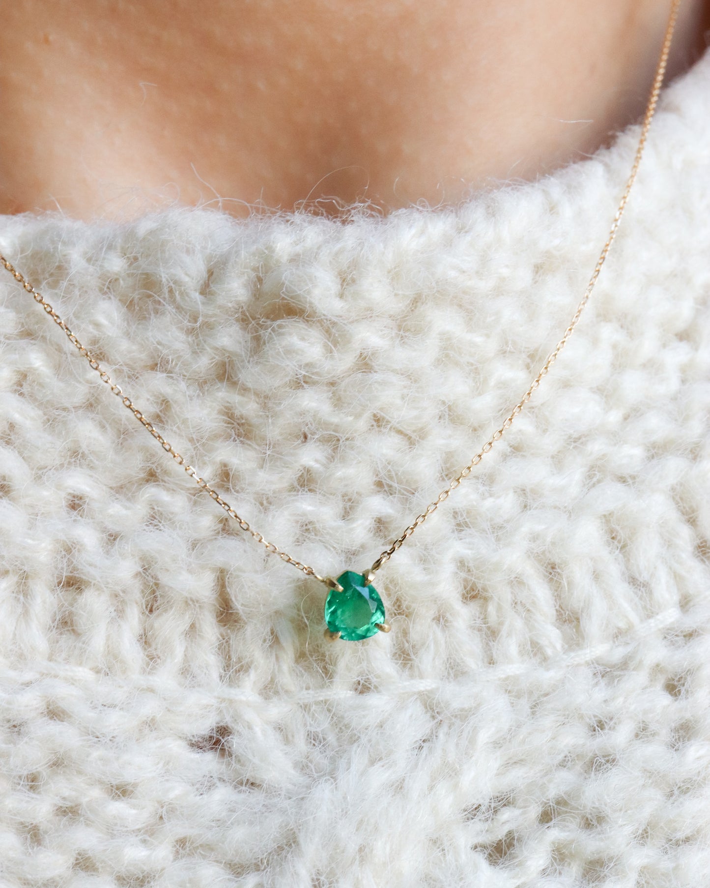Prong Necklace - Emerald -
