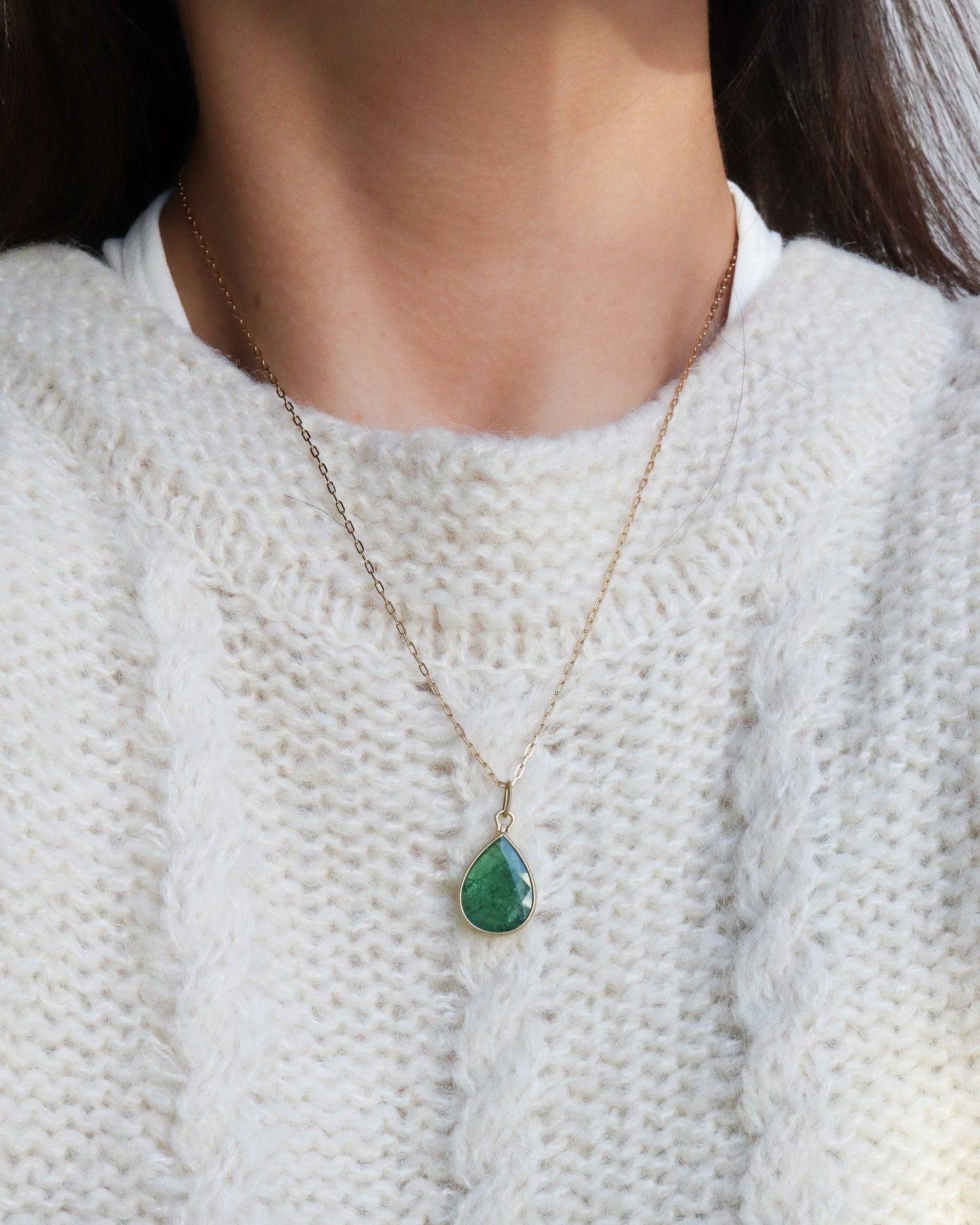 HorseShoe Collet Necklace - Emerald -