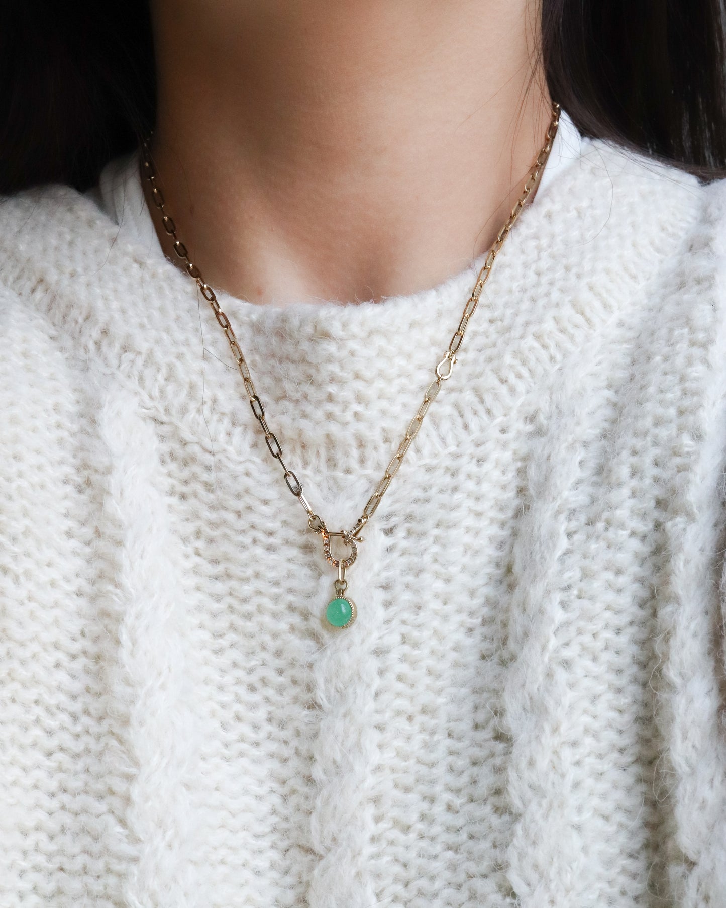 HorseShoe Milgrain Necklace - Emerald -