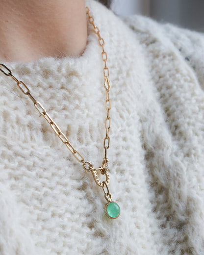 HorseShoe Milgrain Necklace - Emerald -