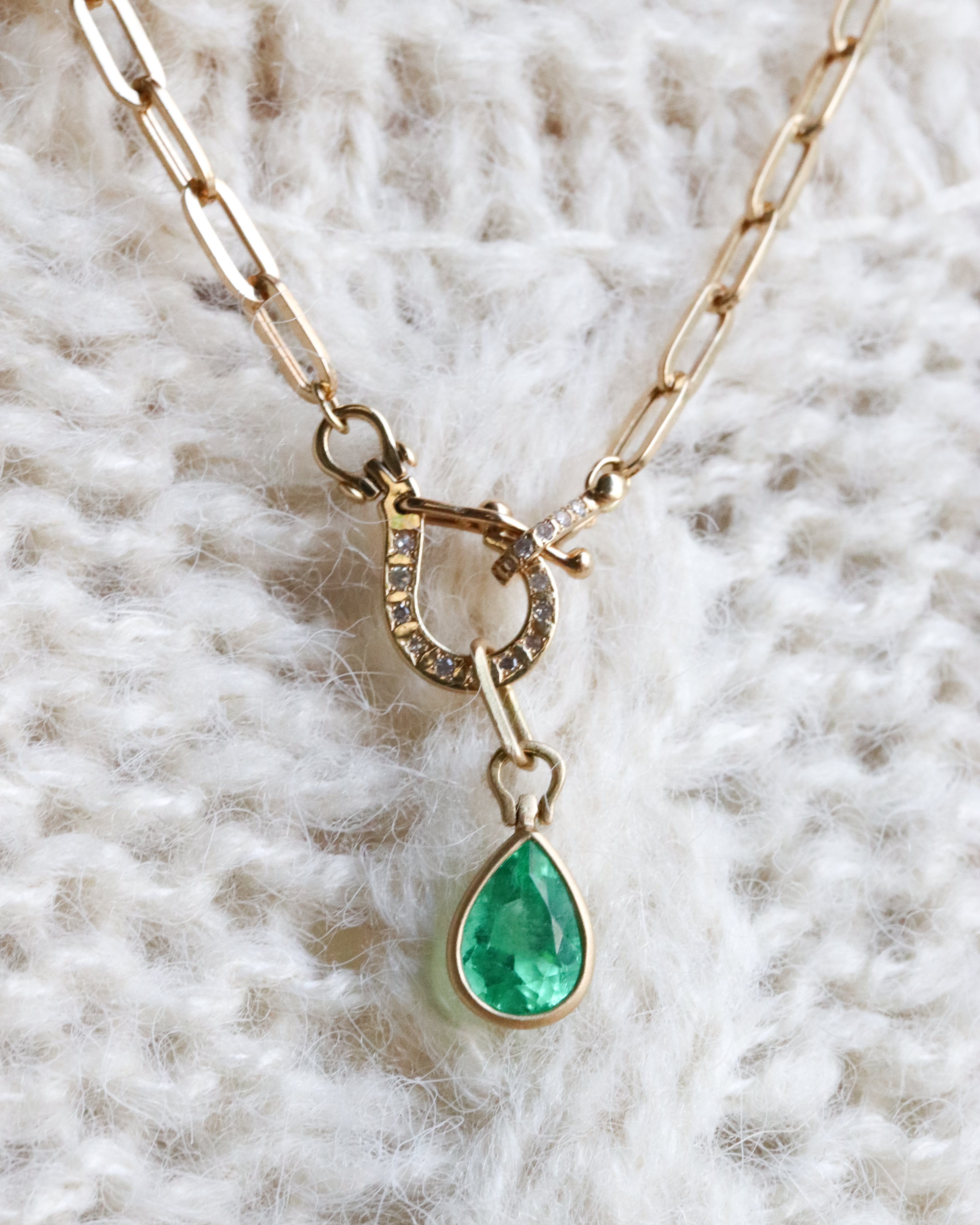 アクセサリー Eco Jewel Horseshoe Collet Necklace - Emerald - – MONAKA jewellery