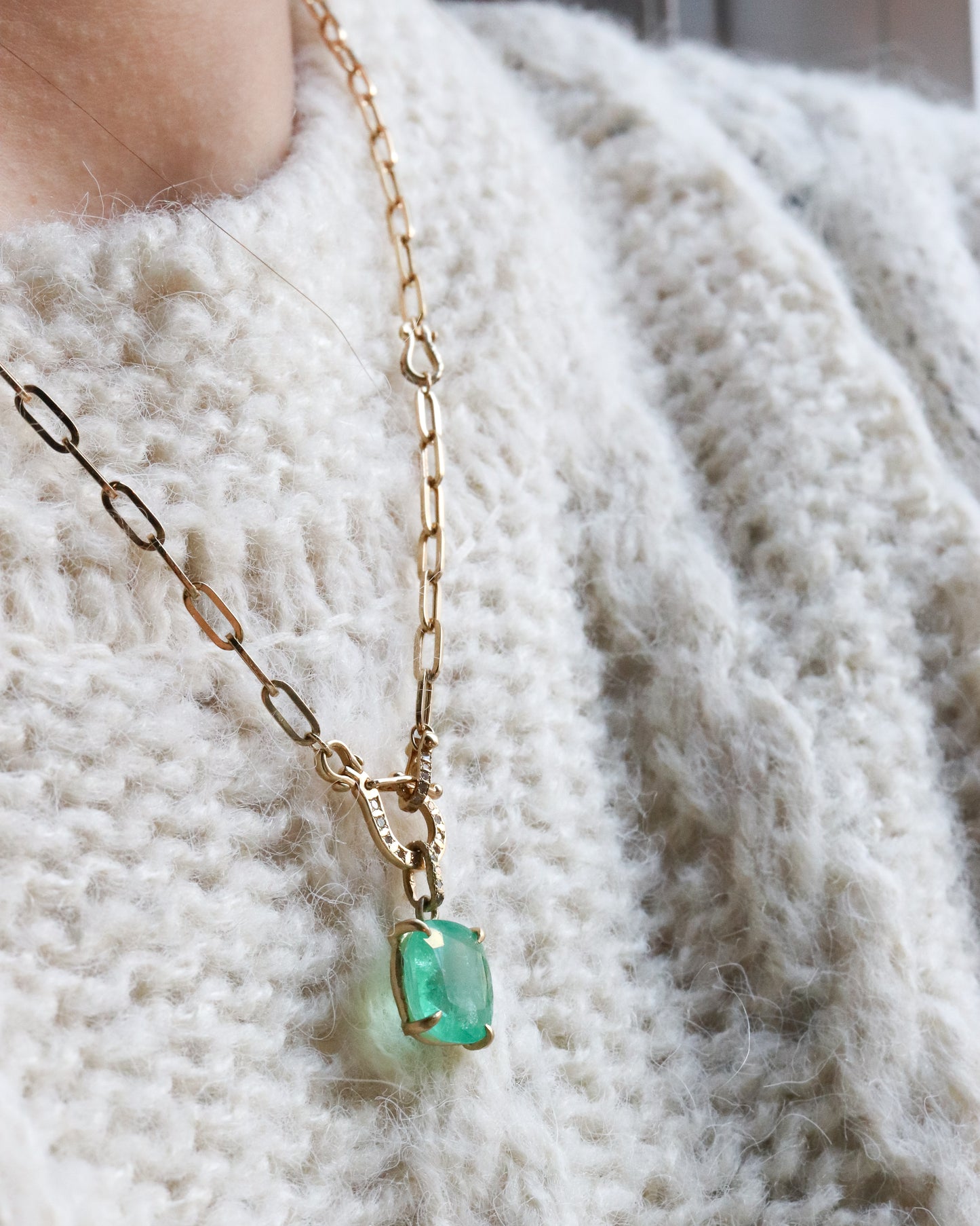 Hibiki Stone Prong Necklace - Emerald -