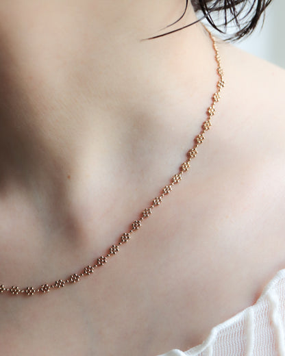 Daisy Necklace