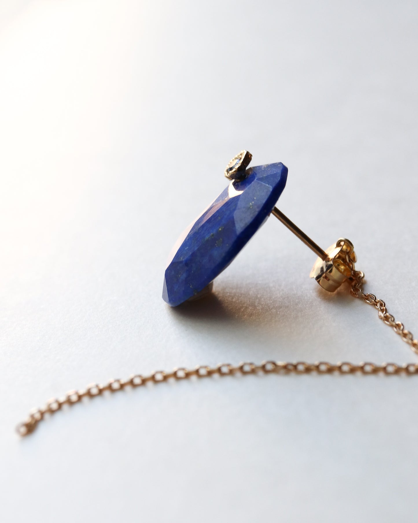 Flat Pierced Earring - Lapis Lazuli -