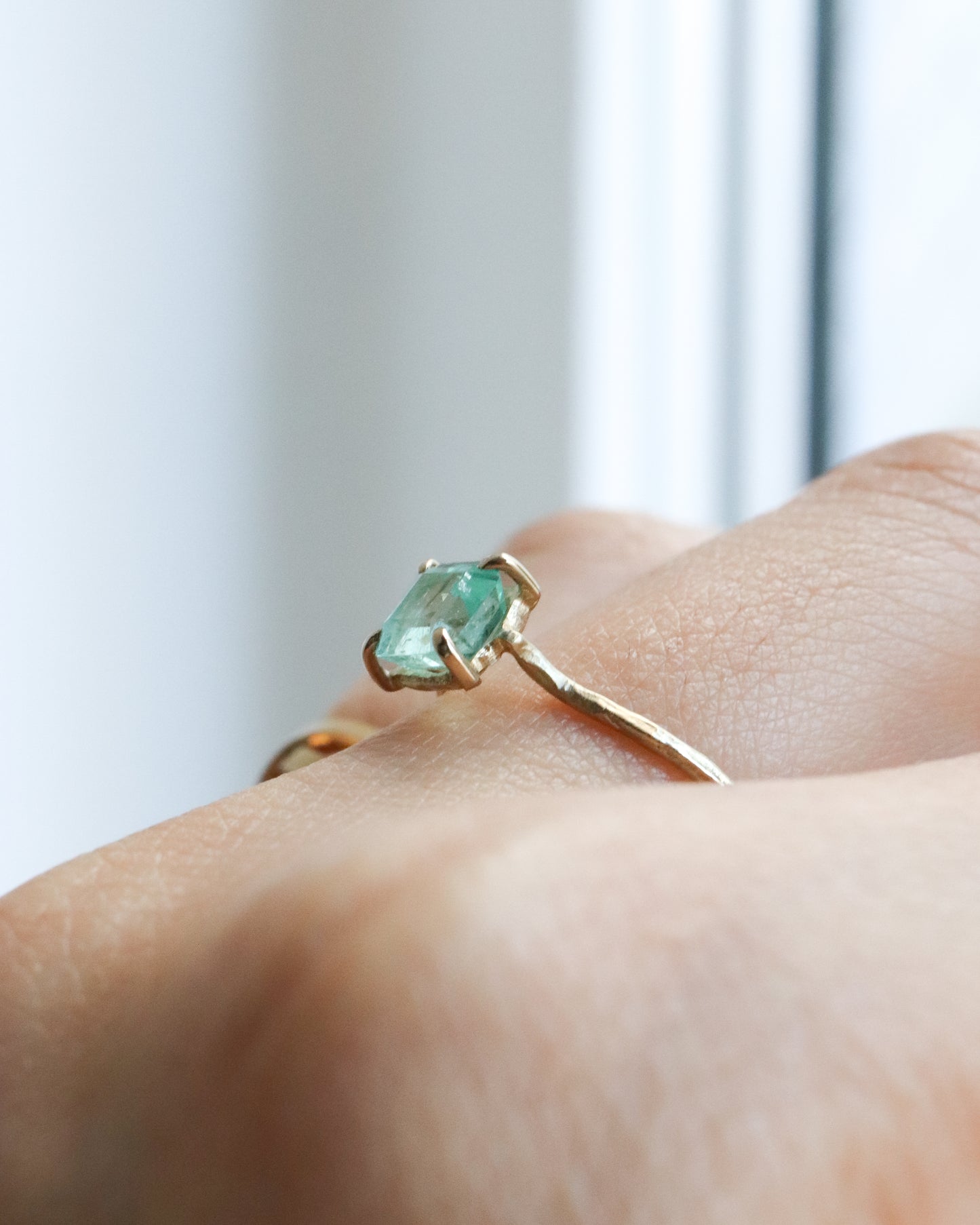 Flat Ring - Emerald -
