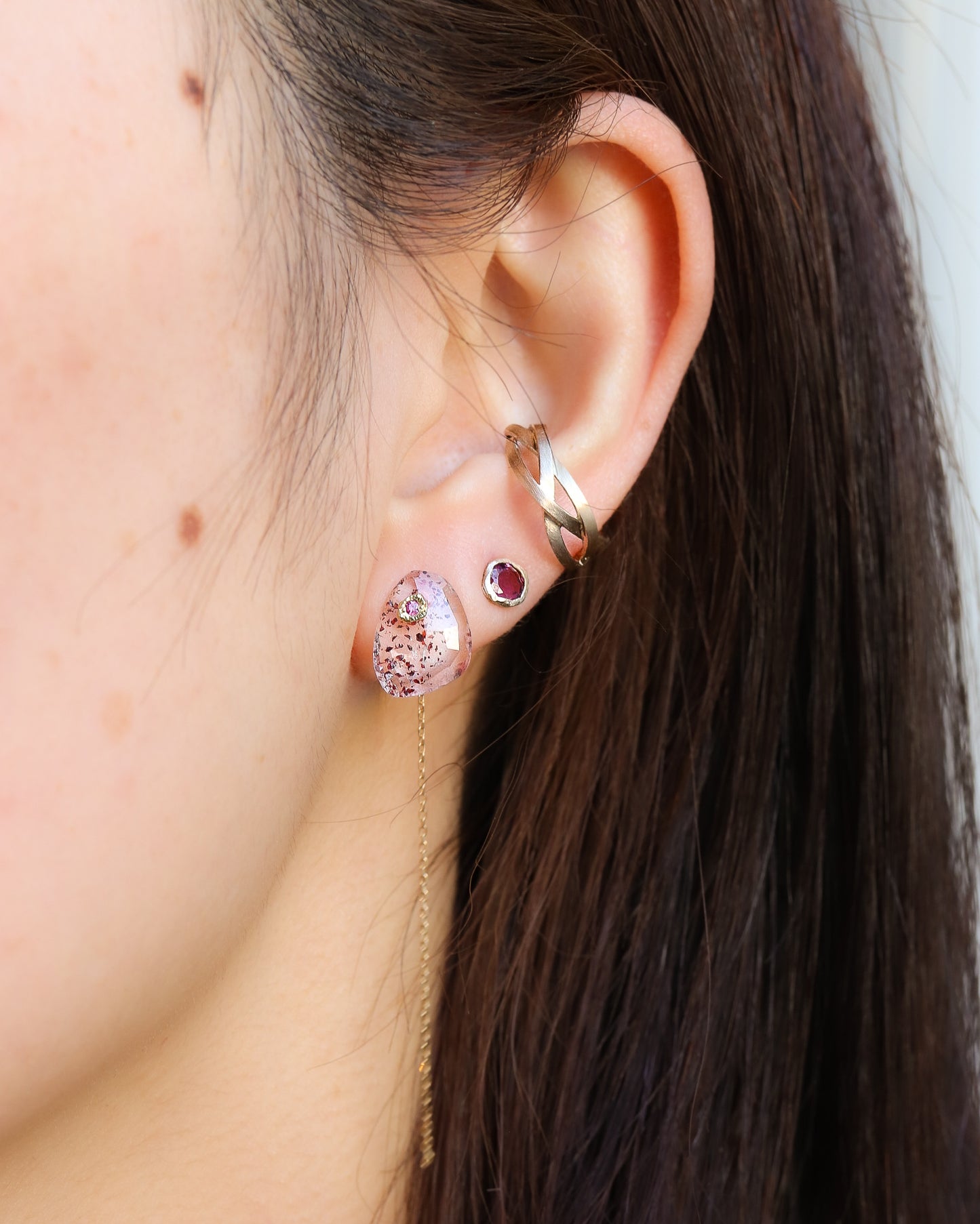 Flat Pierced Earring - Strawberry Quartz -