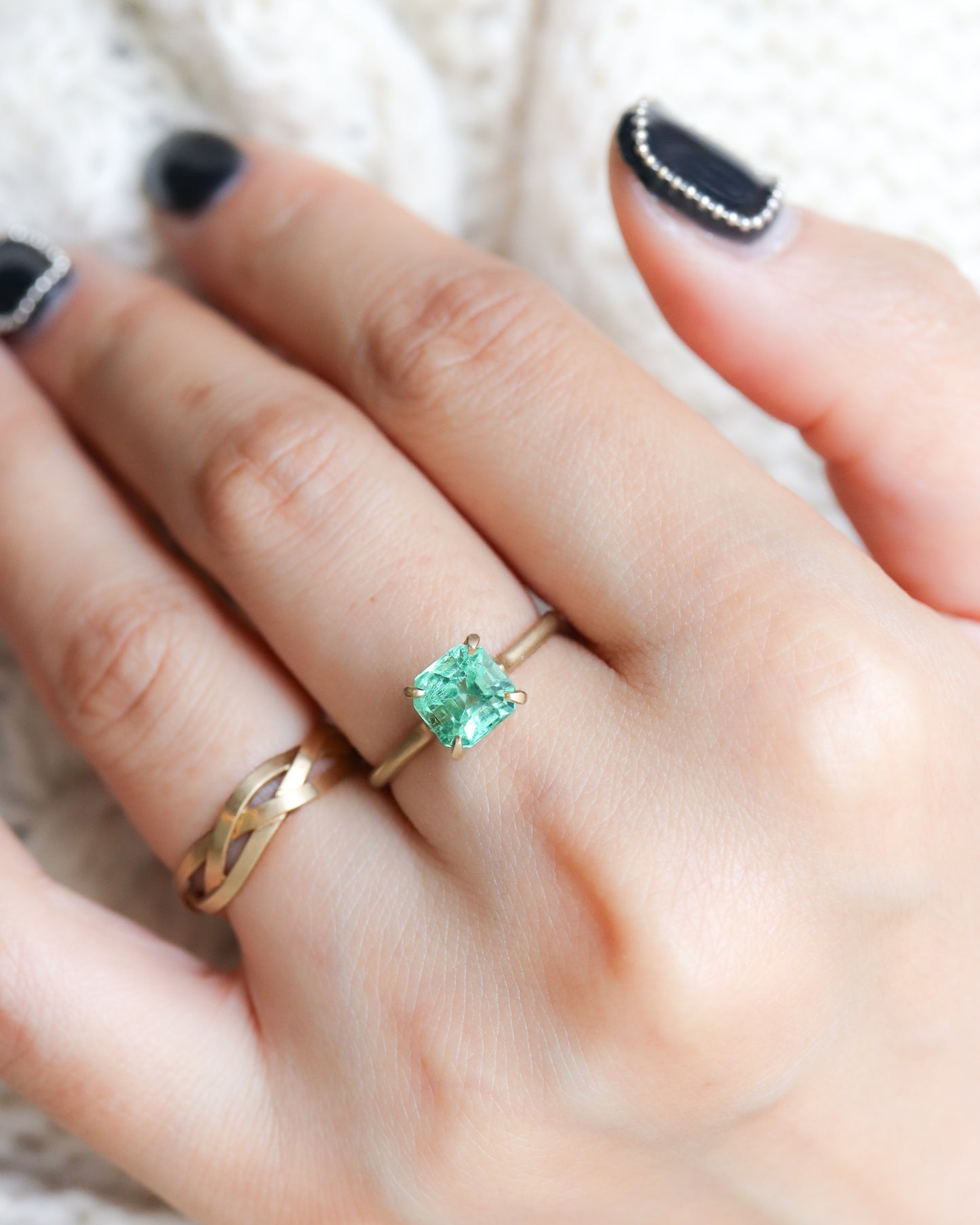 Prong Ring - Emerald -