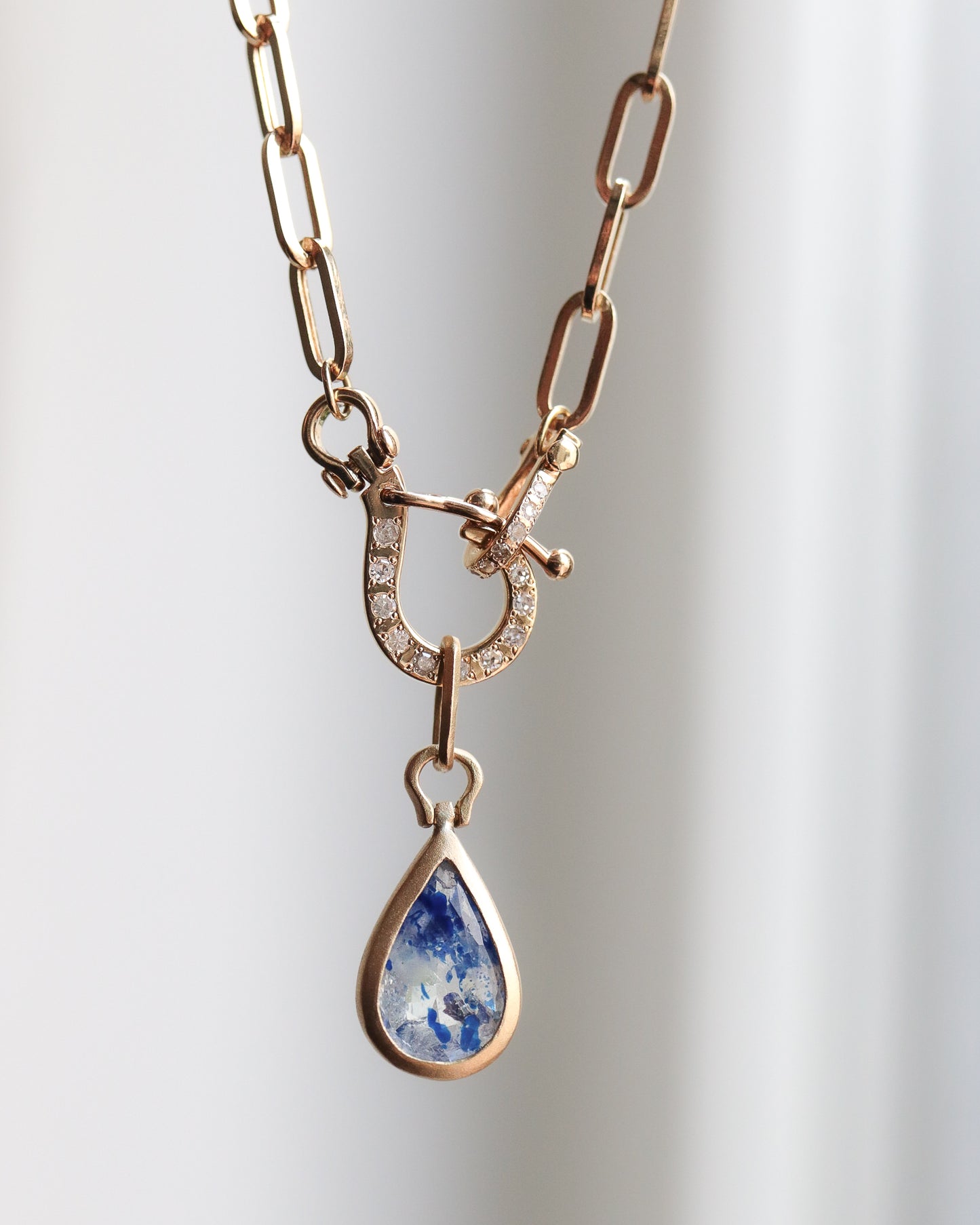 HorseShoe collet Necklace - Sodalite -
