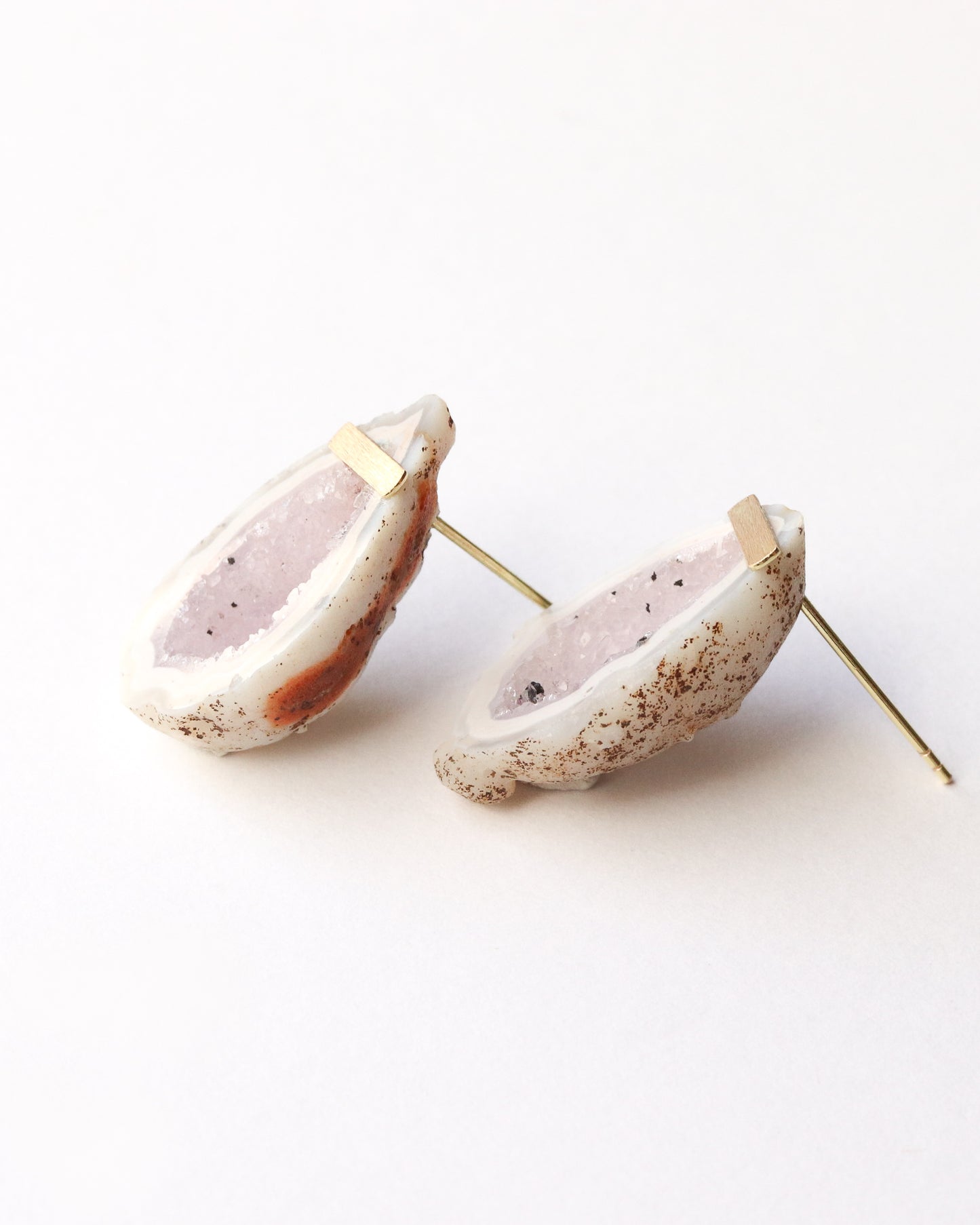 Bar stone Pierced Earring - Baby geode -