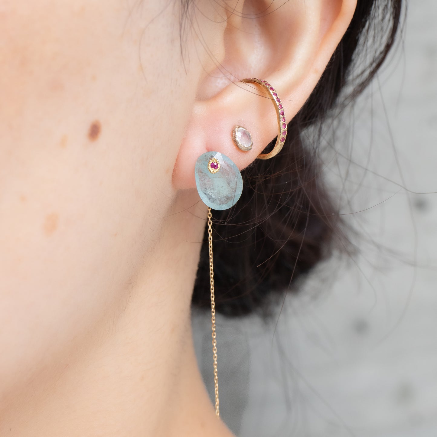 Flat Pierced Earring - Aquamarine -