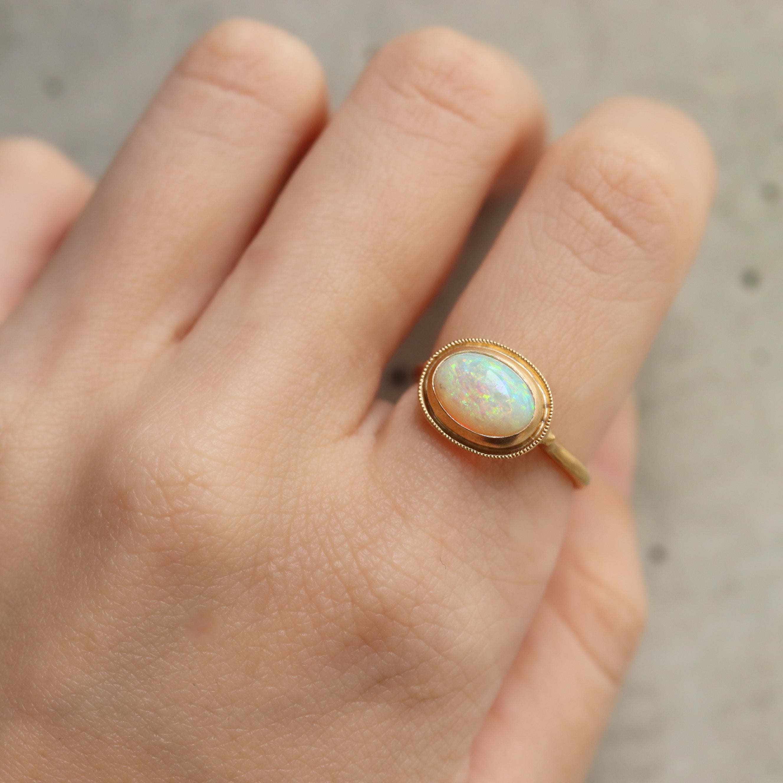 Column Ring - Opal -