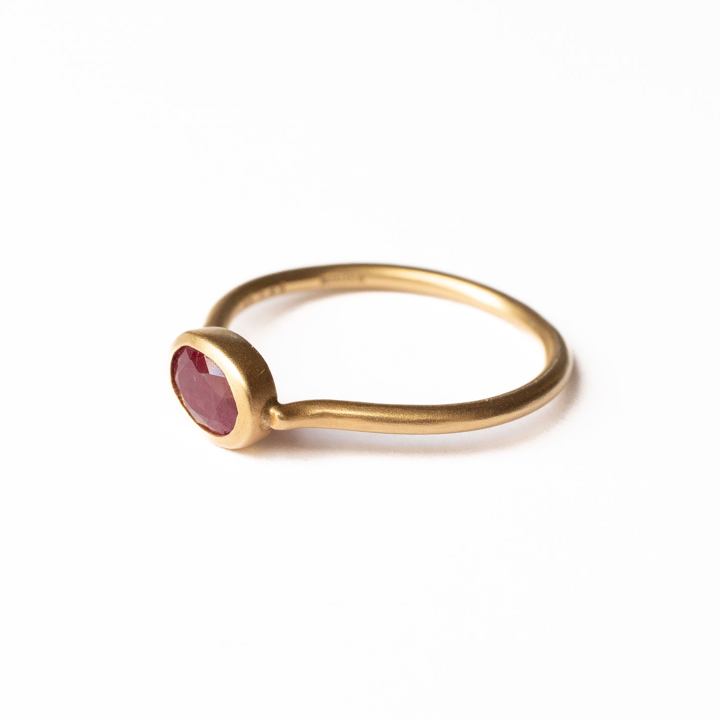 Collet Ring - Ruby Burma -