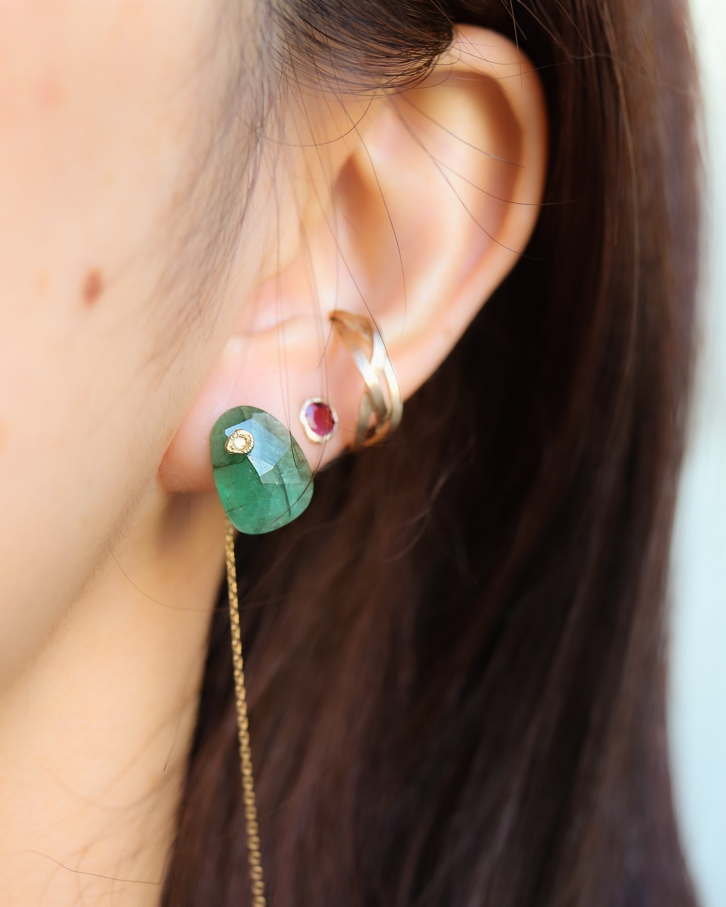 Flat Pierced Earring - Emerald -