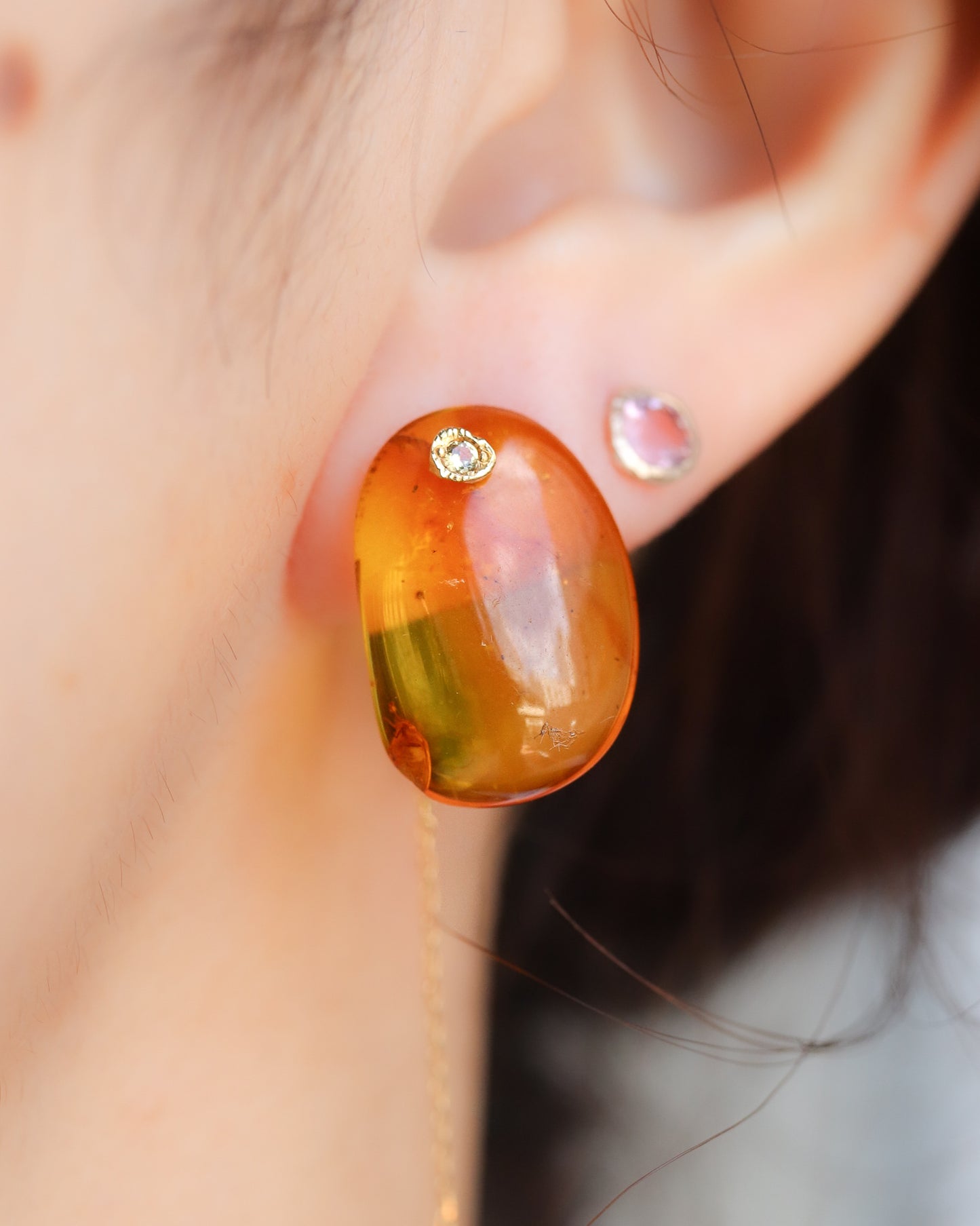 Flat Pierced Earring - Amber -