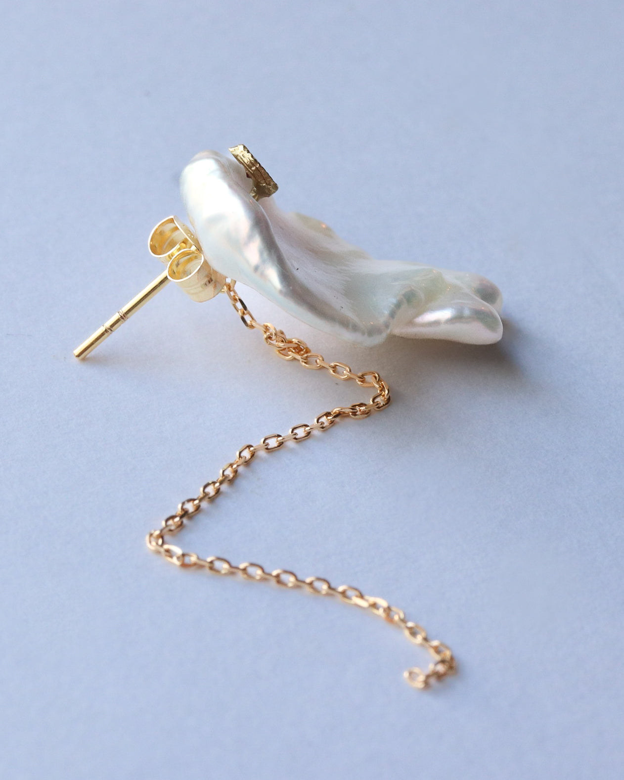 Flat Pierced Earrings - Keshi Pearl -