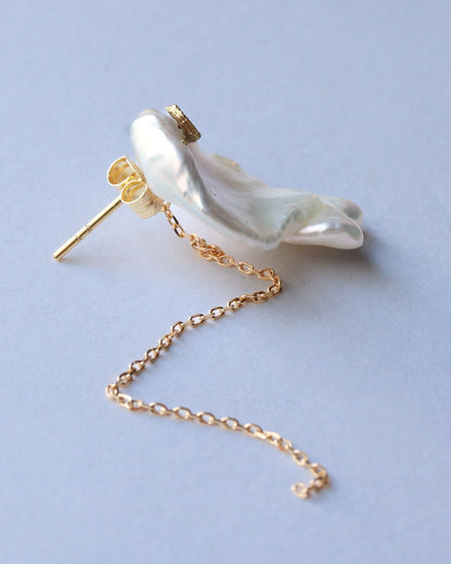 Flat Pierced Earring - Keshi Pearl -