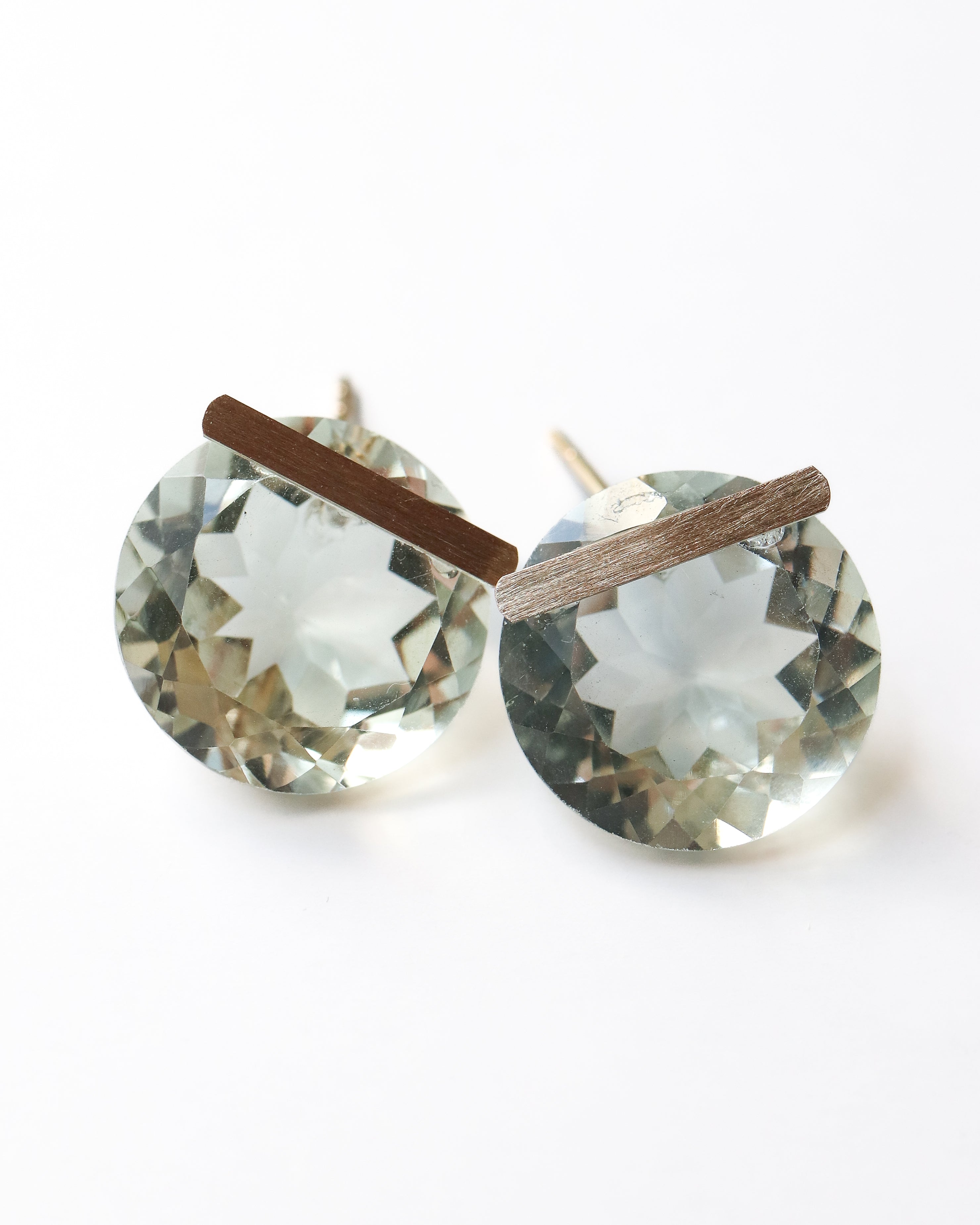 Bar stone Pierced Earring - Green Amethyst -