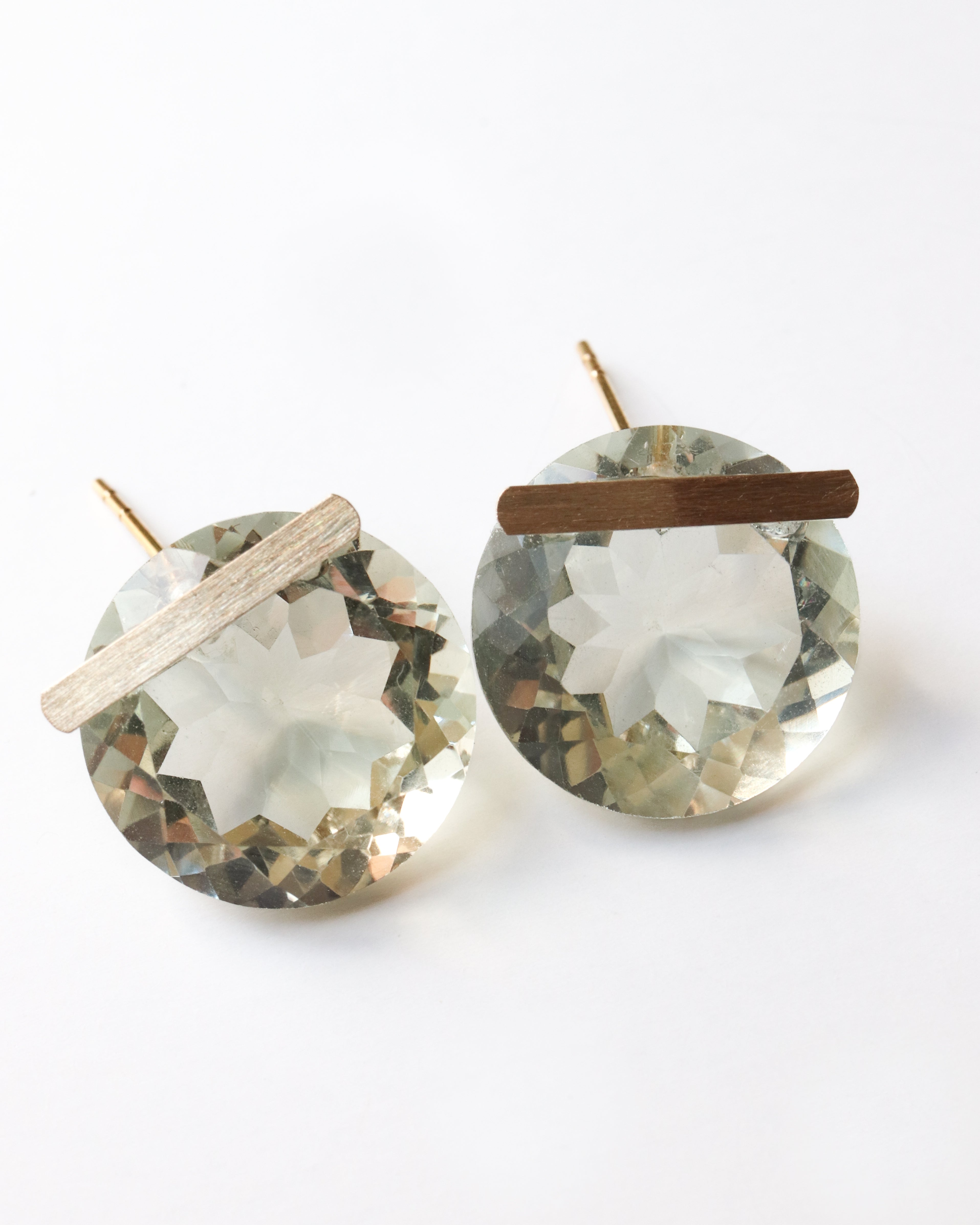 Bar stone Pierced Earring - Green Amethyst -