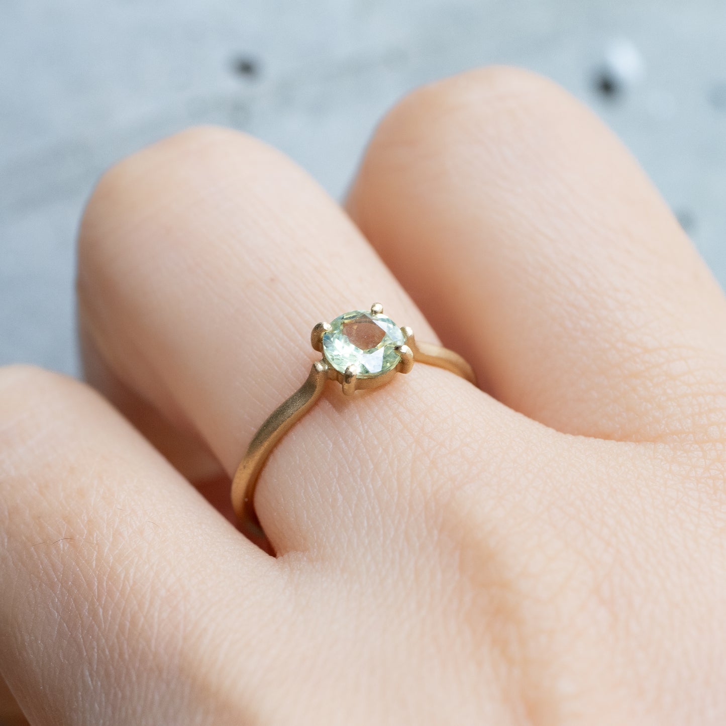 爪形戒指 - 金绿宝石 -