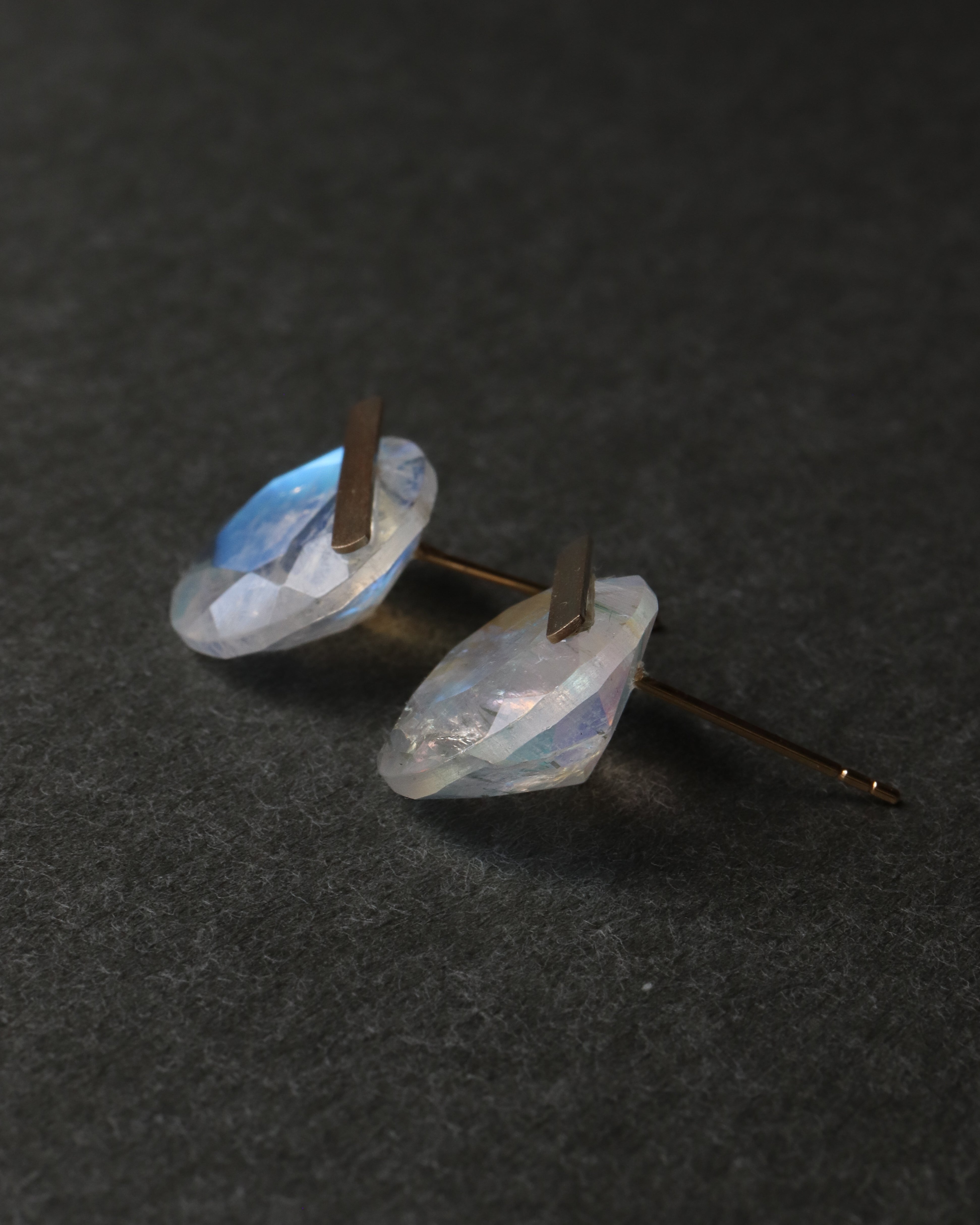 Bar stone Pierced Earring - Rainbow Moon Stone -