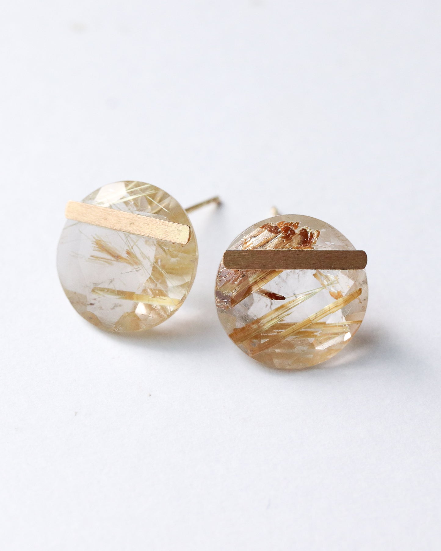 Bar stone Pierced Earring - Golden Rutilated Quartz -