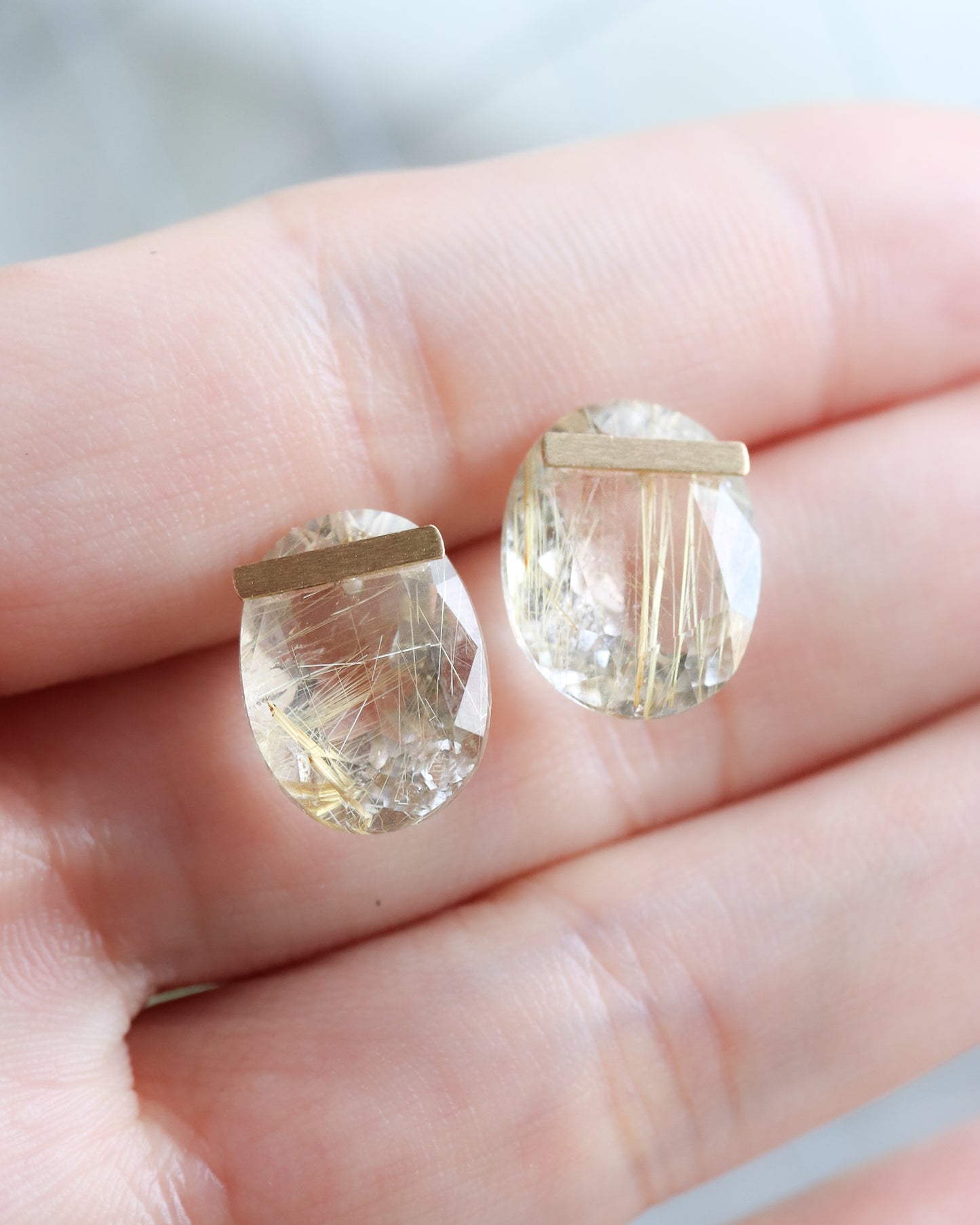 Bar stone Pierced Earring - Golden Rutilated Quartz -