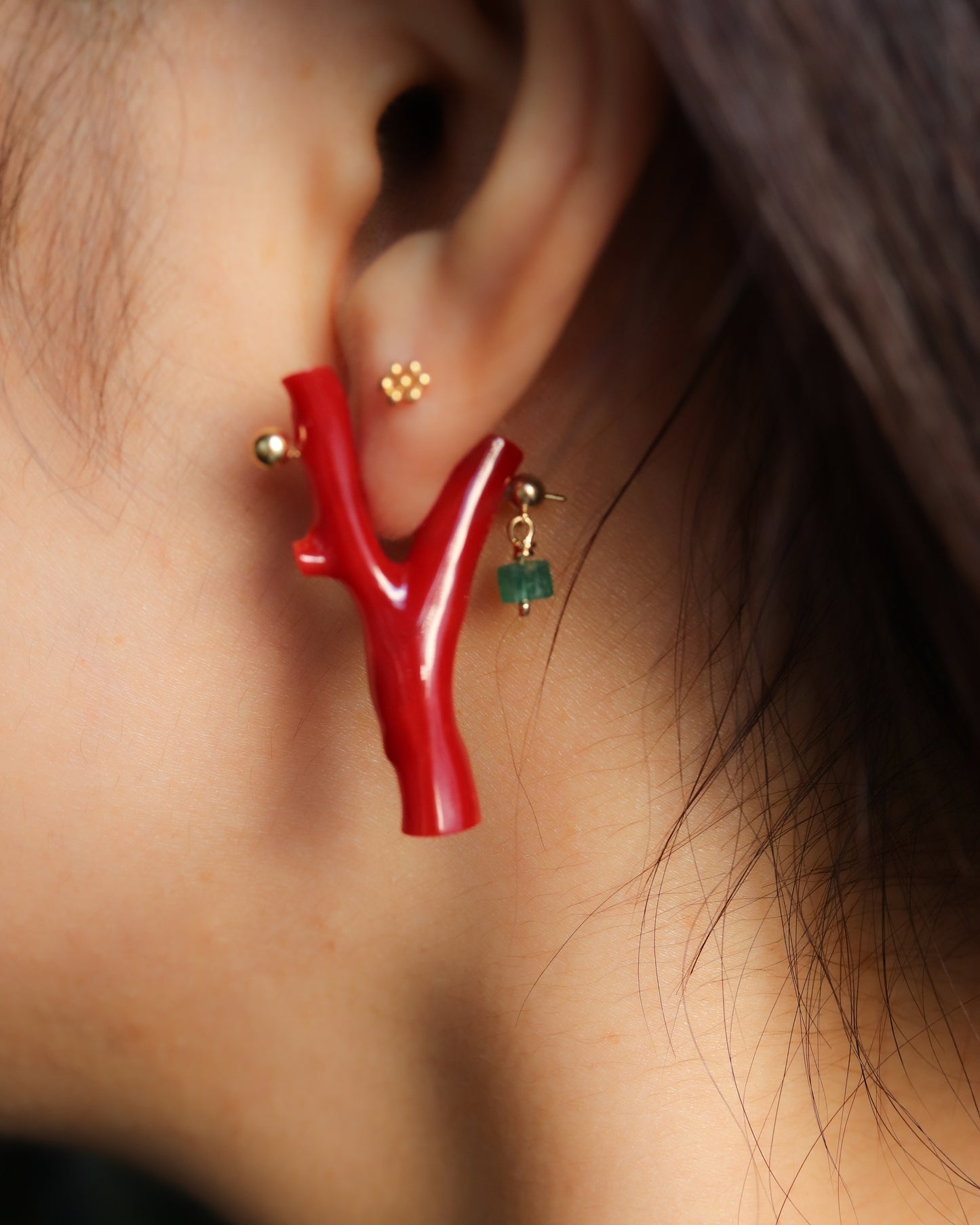 Rock Pierced Earring - Coral / Emerald -