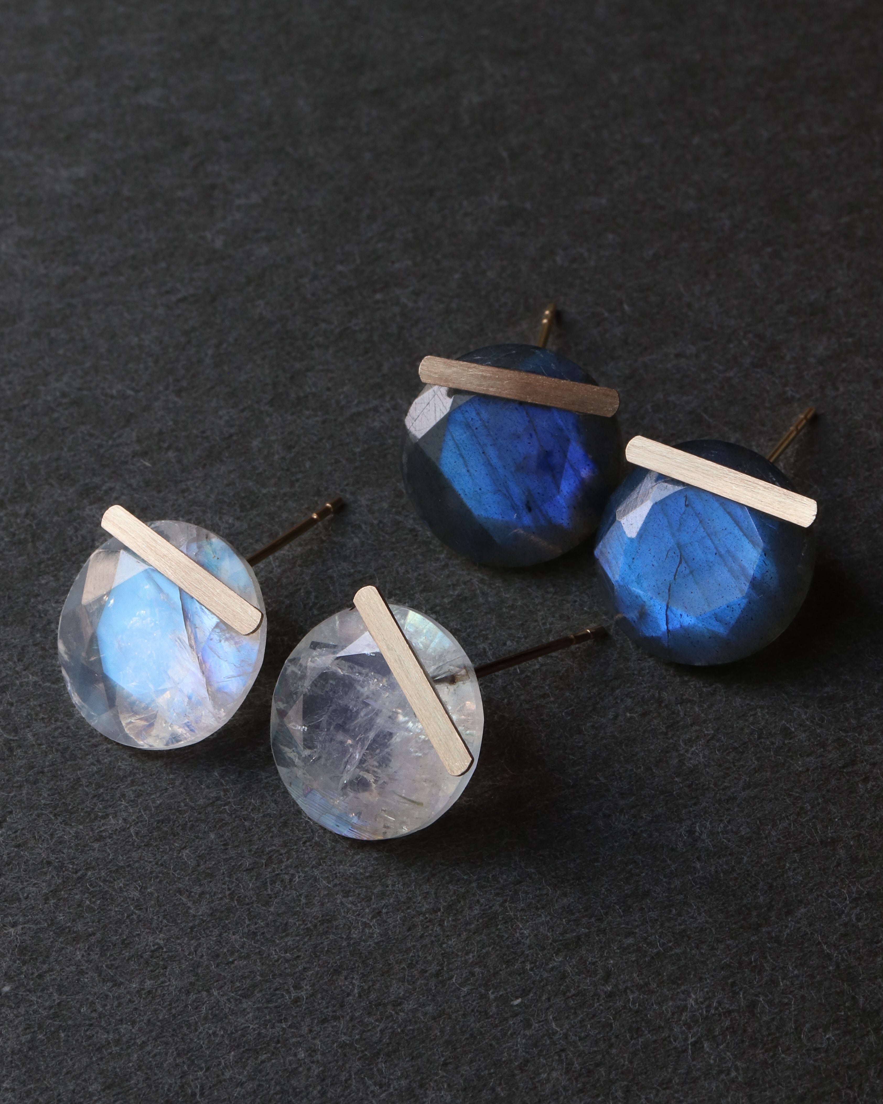 Bar stone Pierced Earring - Labradorite -