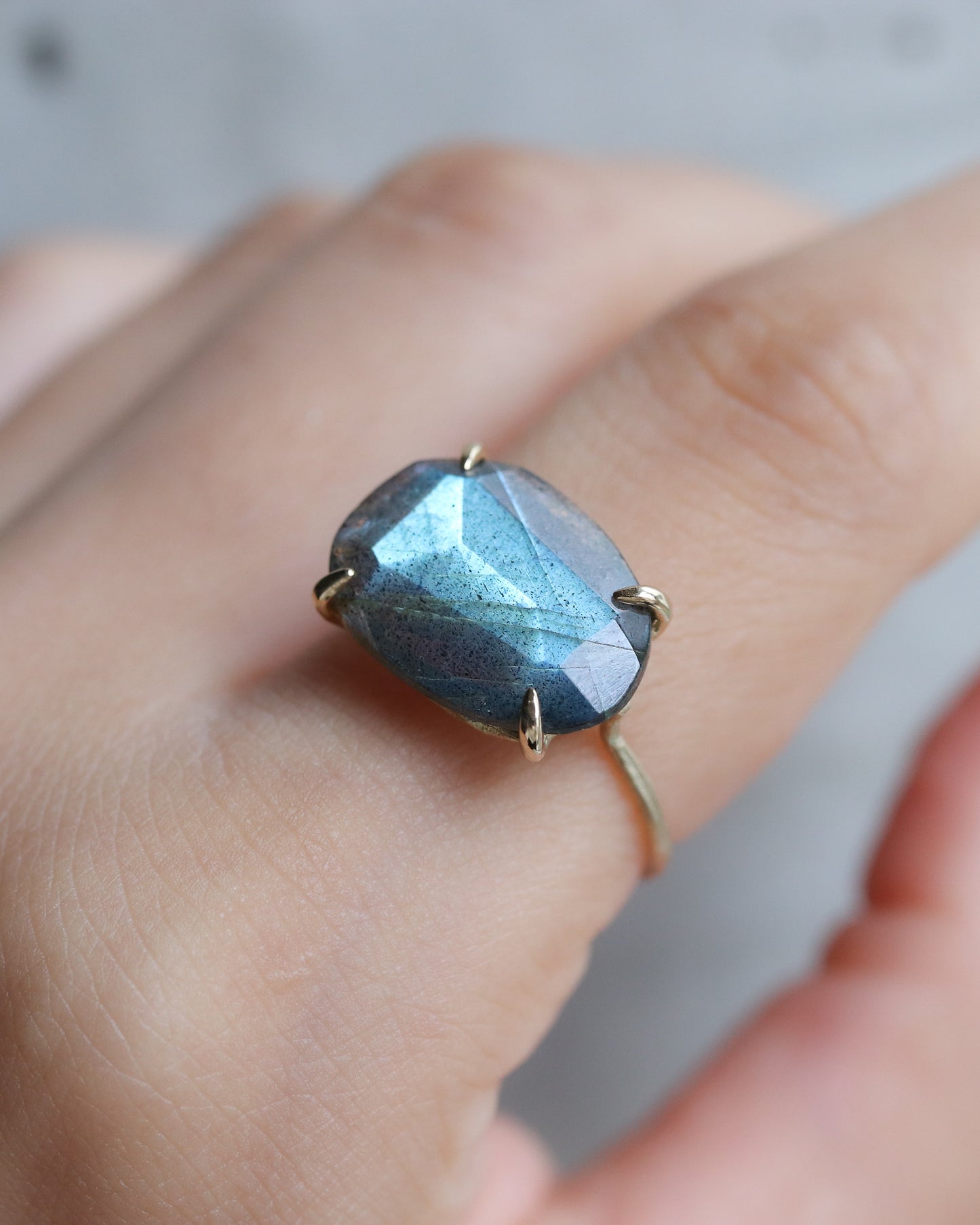 Flat Ring - Labradorite -