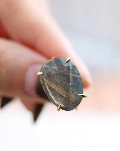 Flat Ring - Labradorite -