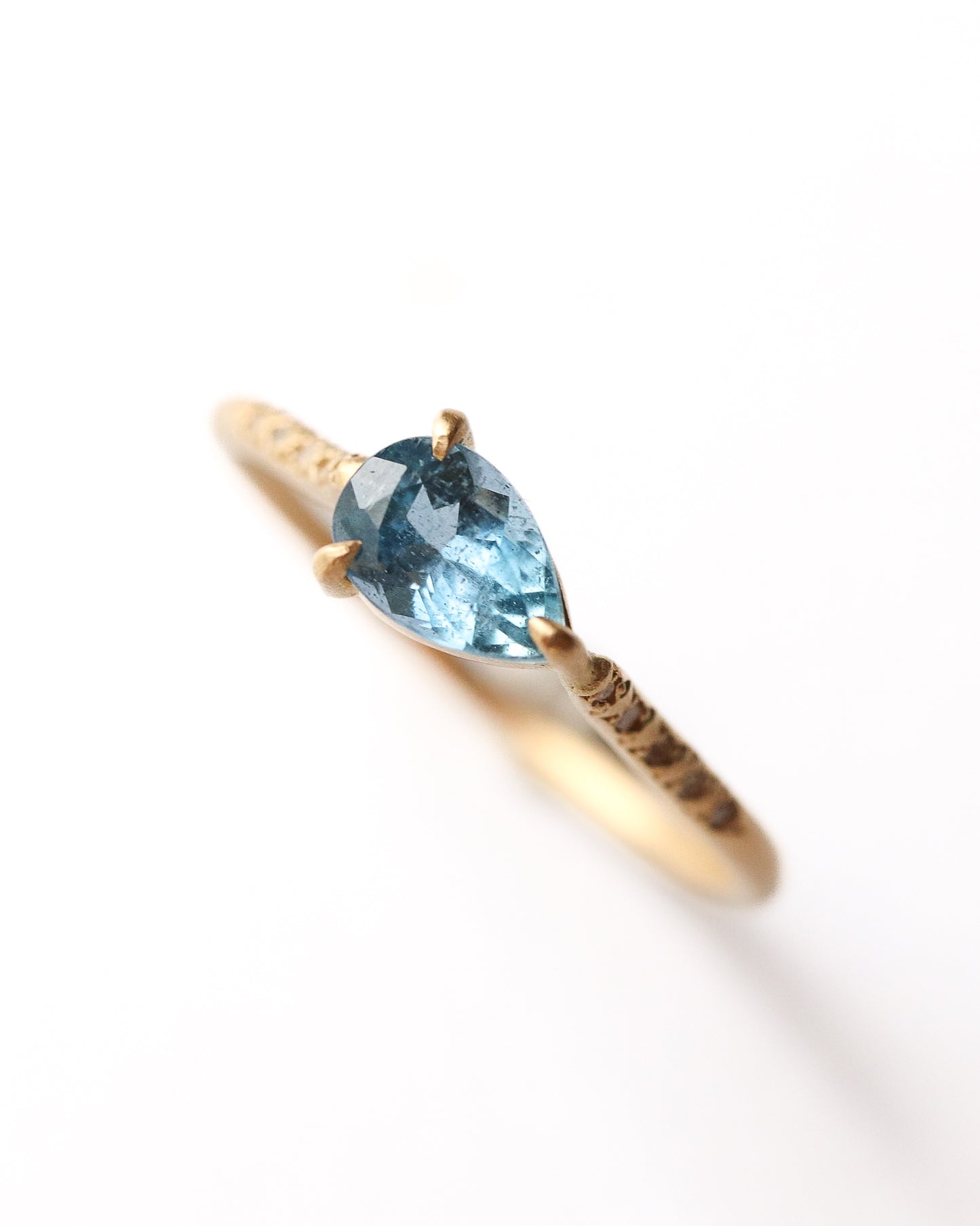 Prong Ring - Aquamarine -