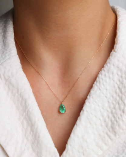 Prong Necklace - Emerald -