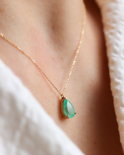 Prong Necklace - Emerald -