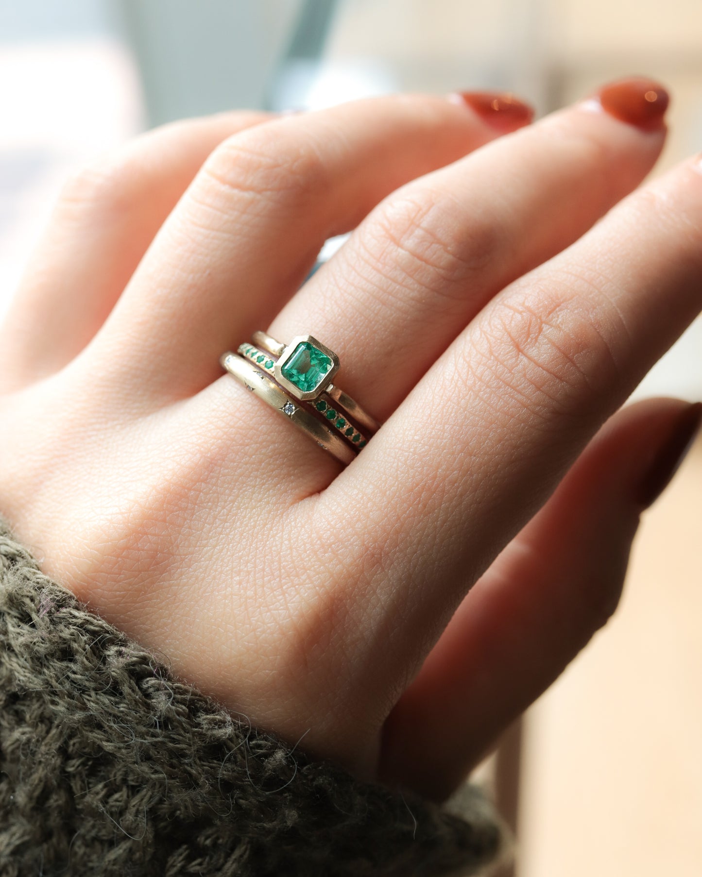 Collet Ring - Emerald -