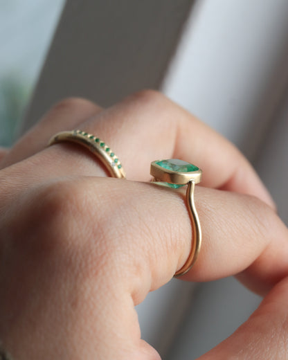 Collet Ring - Emerald -