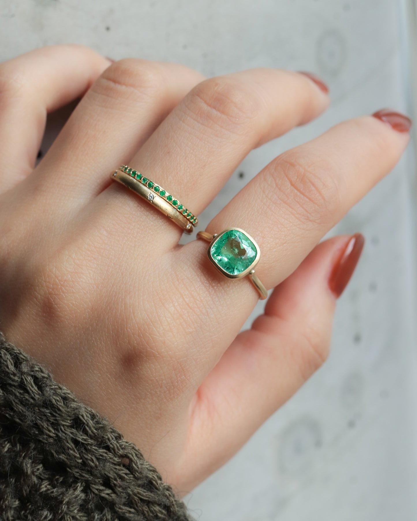 Collet Ring - Emerald -