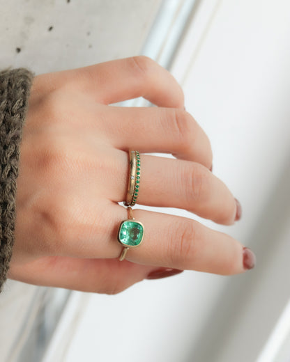 Collet Ring - Emerald -