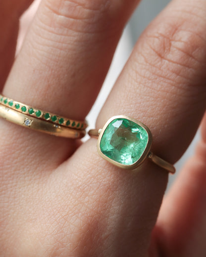 Collet Ring - Emerald -