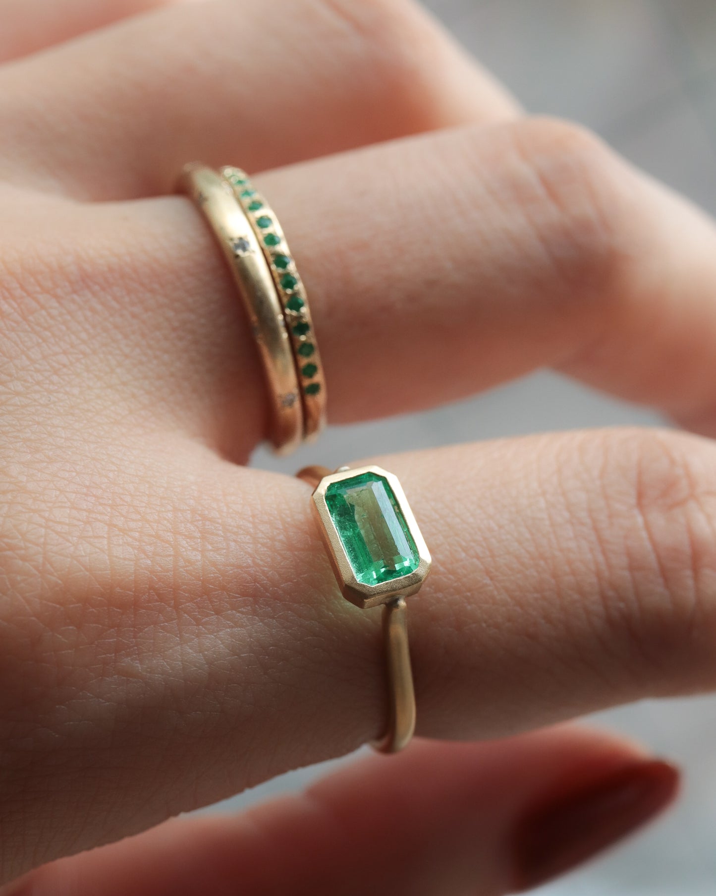 Collet Ring - Emerald -