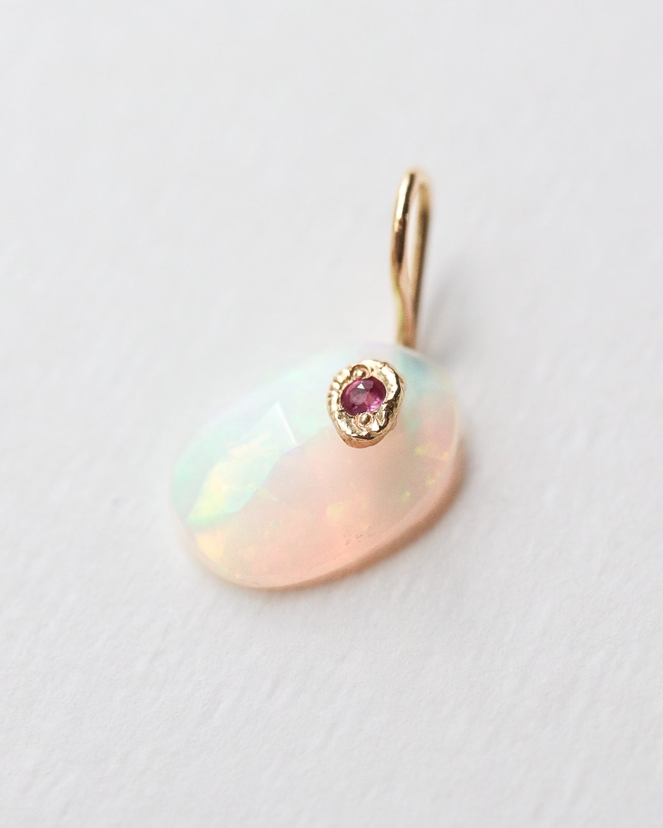 Flat Necklace - Opal -