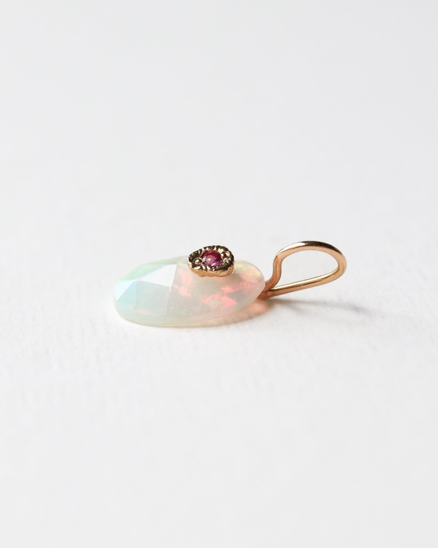 Flat Necklace - Opal -