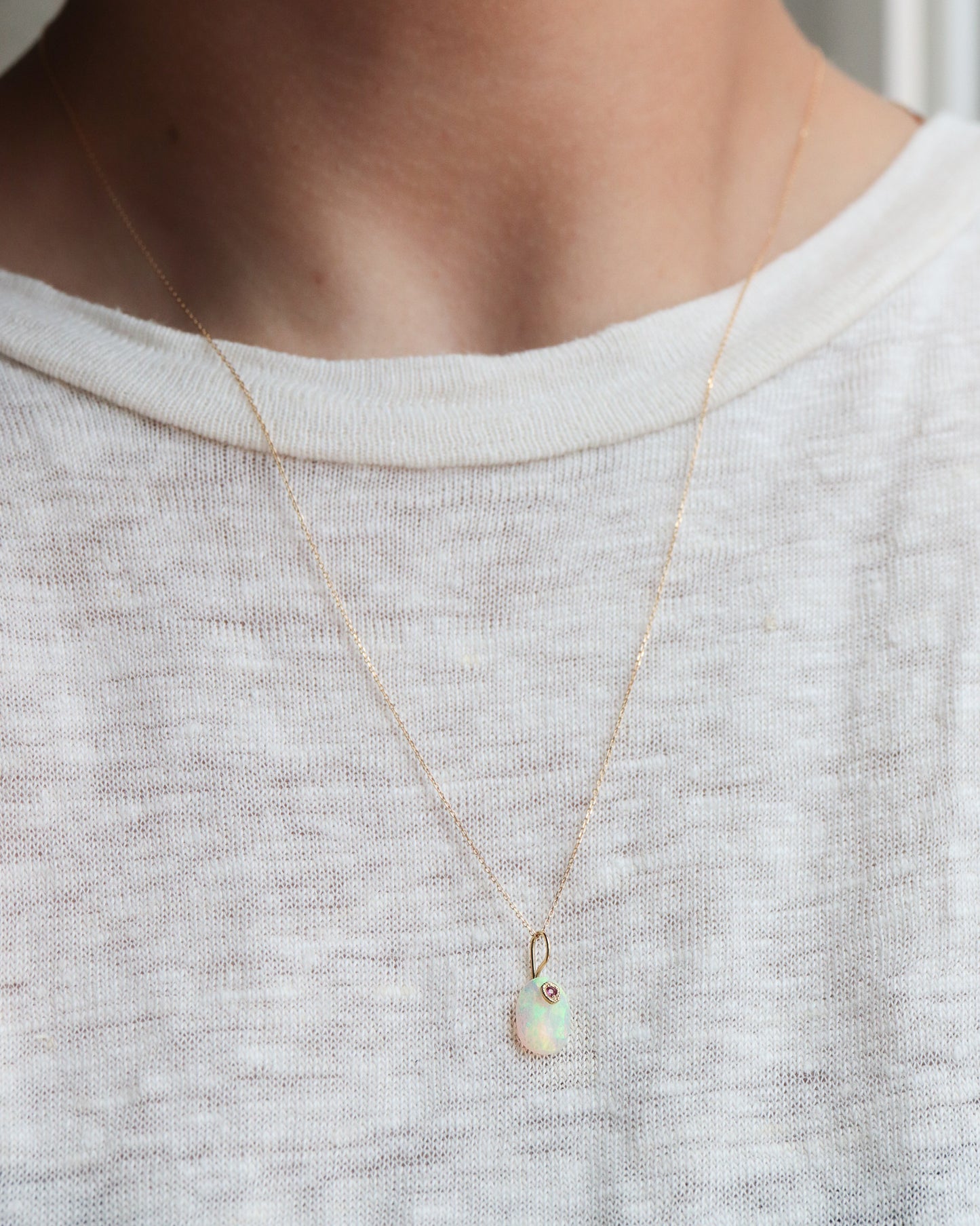 Flat Necklace - Opal -