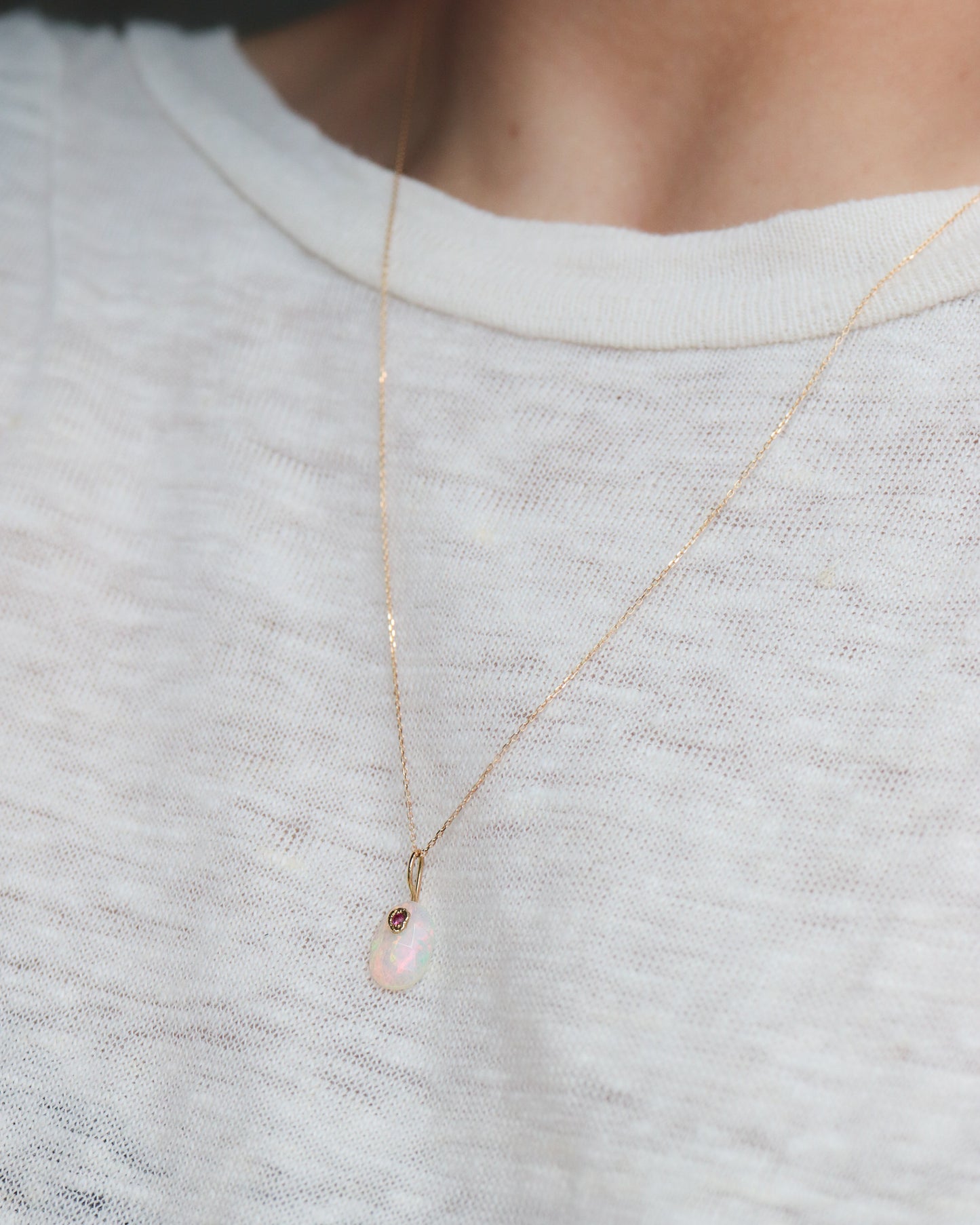 Flat Necklace - Opal -